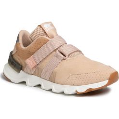 Sneakersy SOREL - Kinetic Lite Strap NL3520-257 Natural Tan. Brązowe półbuty damskie Sorel, bez wzorów, z zamszu, bez obcasa, bez zapięcia. W wyprzedaży za 339,00 zł.