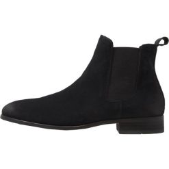 Shoe The Bear CHELSEA Botki black. Czarne botki męskie marki Shoe The Bear, z materiału. Za 669,00 zł.