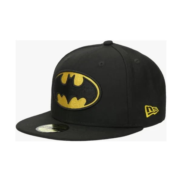 New Era Czapka Character Bas Batman , czarny, rozmiar 7 3/8. Czarne czapki damskie New Era, z haftami, z materiału. W wyprzedaży za 99,99 zł.