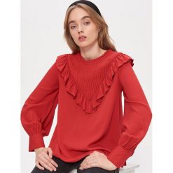 Bluzka z falbanką - Czerwony. Czerwone bluzki damskie House, s, bez wzorów, z falbankami, bez rękawów. W wyprzedaży za 49,99 zł.