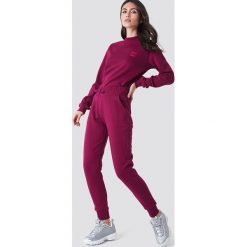 Spodnie damskie: NA-KD Basic Spodnie dresowe basic - Purple