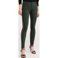 Spodnie z lampasami - Khaki. Brązowe spodnie damskie Reserved. Za 89,99 zł.