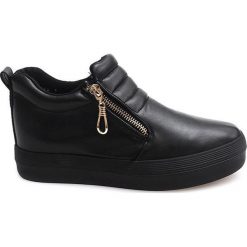 Czarne Wysokie Creepersy Trampki Na Koturnie H42 Czarny. Czarne półbuty damskie ButyModne, bez wzorów, eleganckie, na wysokim obcasie, na obcasie, bez zapięcia. Za 64,00 zł.