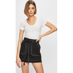 Tally Weijl - Top. Czarne bluzki damskie TALLY WEIJL, s, bez wzorów, z elastanu, bez kołnierzyka. W wyprzedaży za 24,90 zł.
