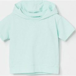 Bawełniany t-shirt z kapturem - Zielony. Zielone t-shirty męskie Reserved, m, bez wzorów, z bawełny, z kapturem. Za 25,99 zł.