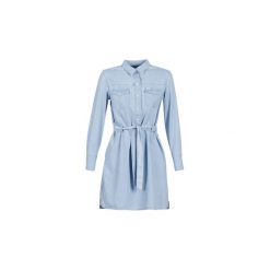 Sukienki krótkie Lee DENIM DRESS. Niebieskie sukienki damskie Lee, s, bez wzorów, z denimu, bez kołnierzyka, z krótkim rękawem, krótkie, mini. Za 263,40 zł.