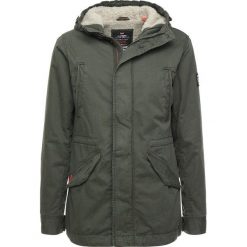 Superdry NEW MILITARY Parka forest night. Zielone parki męskie Superdry, m, z bawełny. Za 639,00 zł.