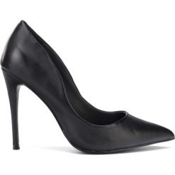 Steve Madden Daisie Czółenka Czarny. Czarne czółenka damskie Steve Madden, bez wzorów, ze skóry, bez obcasa. Za 481,95 zł.