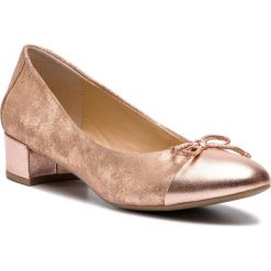Półbuty CAPRICE - 9-22302-22 Rosegold Comb 981. Różowe półbuty damskie Caprice, z aplikacjami, z zamszu, eleganckie, bez obcasa, na obcasie, bez zapięcia. W wyprzedaży za 189,00 zł.