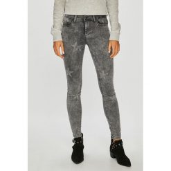 Jacqueline de Yong - Jeansy Evita. Szare jeansy damskie skinny marki Jacqueline de Yong, z elastanu. W wyprzedaży za 69,90 zł.