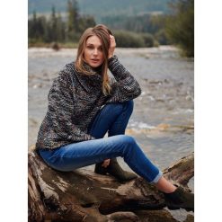 SPODNIE JEANSOWE DŁUGIE. Niebieskie spodnie damskie Top Secret, z jeansu. W wyprzedaży za 59,99 zł.