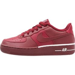 Nike Sportswear AIR FORCE 1 Tenisówki i Trampki team red/white. Czerwone trampki męskie Nike Sportswear, ze skóry. Za 319,00 zł.
