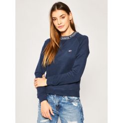 Bluza Tommy Jeans Branded DW0DW07964. Niebieskie bluzy damskie Tommy Jeans, xs, bez wzorów, z bawełny, bez rękawów, bez kaptura. W wyprzedaży za 399,00 zł.