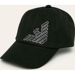 EA7 Emporio Armani - Czapka. Czarne czapki damskie EA7 Emporio Armani, bez wzorów, z bawełny. W wyprzedaży za 179,90 zł.