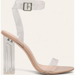 Public Desire - Sandały. Sandały damskie Public Desire, bez wzorów, z materiału, bez obcasa, na obcasie, na klamry. W wyprzedaży za 129,90 zł.