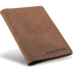 Skórzany cienki portfel slim wallet BRODRENE SW07 jasnobrązowy - j. brązowy. Pomarańczowe portfele męskie Brødrene, bez wzorów, ze skóry. Za 93,99 zł.