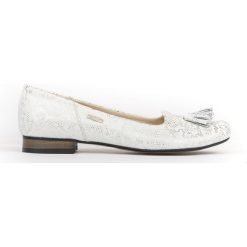 Klasyczne baleriny z frędzlami - skóra naturalna - model 009 - kolor srebrny wąż. Szare baleriny damskie Zapato, bez wzorów, ze skóry, eleganckie, na niskim obcasie, na obcasie. Za 299,00 zł.