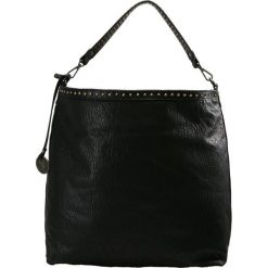 SURI FREY TORY SET Torba na zakupy black. Czarne torebki klasyczne damskie SURI FREY, bez wzorów, bez dodatków. Za 379,00 zł.