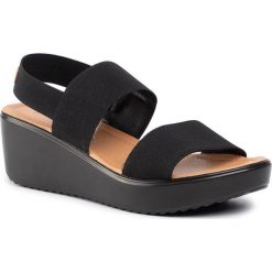 Sandały VIA RAVIA - ARC-AFFI-01 Black. Czarne klapki damskie Via Ravia, bez wzorów, ze skóry ekologicznej, bez obcasa, na obcasie. Za 79,99 zł.