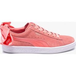 Puma - Buty Suede Bow. Pomarańczowe buty sportowe damskie Puma, bez wzorów, ze skóry, sportowe. W wyprzedaży za 129,90 zł.