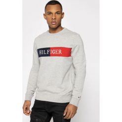 Bluza TOMMY HILFIGER Intarsia MW0MW13040. Niebieskie bluzy męskie TOMMY HILFIGER, m, bez wzorów, z bawełny, bez kołnierzyka, bez rękawów, bez kaptura. W wyprzedaży za 349,00 zł.