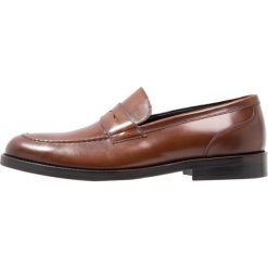 Buty wizytowe męskie: KIOMI Eleganckie buty tan