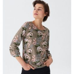 Bluzka w kwiaty - Zielony. Zielone bluzki damskie House, s, w kwiaty, bez kołnierzyka, bez rękawów. Za 59,99 zł.