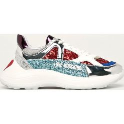 Love Moschino - Buty. Buty sportowe damskie Love Moschino, bez wzorów, ze skóry, sportowe. W wyprzedaży za 729,90 zł.