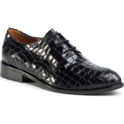 Oxfordy SOLO FEMME - 77933-08-K89/000-03-00 Czarny. Czarne półbuty damskie Solo Femme, bez obcasa, na płaskiej podeszwie, bez zapięcia. Za 339,00 zł.
