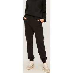 Answear - Spodnie. Czarne spodnie damskie ANSWEAR, s, z elastanu. Za 129,90 zł.