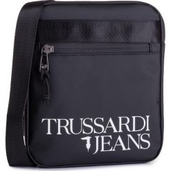 Saszetka TRUSSARDI JEANS - T-Travel Flat Crossbody 71B00174 K299. Czarne torby męskie skórzane z jeansu, młodzieżowe. W wyprzedaży za 179,00 zł.