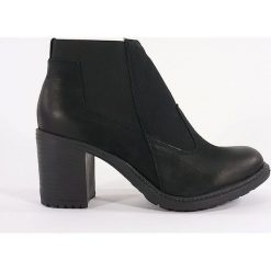 BOTKI DAMSKIE SOP 930/5 CZA. Botki damskie SOPHIE, ze skóry, bez obcasa, bez zapięcia. Za 169,00 zł.