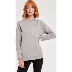 Sweter w kolorze jasnoszarym. Szare swetry damskie ZOCHA, l. W wyprzedaży za 159,95 zł.