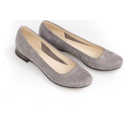 Klasyczne baleriny na obcasie - skóra naturalna - model 008 - kolor szara kratka. Szare baleriny damskie Zapato, w kratkę, ze skóry, eleganckie, na niskim obcasie, na obcasie. Za 299,00 zł.