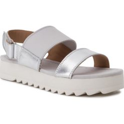 Sandały MARC O'POLO - 903 15251104 137 Silver 165. Szare klapki damskie Marc O'Polo, bez wzorów, ze skóry, bez obcasa. W wyprzedaży za 249,00 zł.