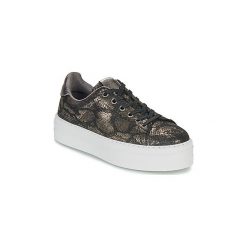 Buty Victoria BARCELONA DEPORTIVO. Czarne trampki i tenisówki damskie Victoria, bez wzorów, bez zapięcia. Za 289,00 zł.