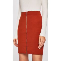 Only - Spódnica. Brązowe spódniczki damskie ONLY, na co dzień, s, bez wzorów, z elastanu, casualowe, mini, ołówkowe. W wyprzedaży za 49,90 zł.