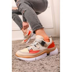 Damskie buty sportowe JELENA BEIGE. Brązowe buty sportowe damskie Damskie buty sportowe JELENA BEIGE, bez wzorów, sportowe. W wyprzedaży za 49,00 zł.