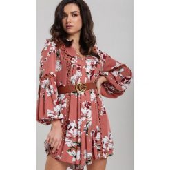 Ciemnoróżowa Sukienka Ambitions. Różowe sukienki damskie Renee, na lato, s, z tkaniny, mini. Za 99,99 zł.