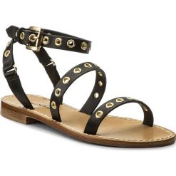 Sandały TWINSET - Sandalo CS8TAG Nero 00006. Czarne klapki damskie Twinset, z aplikacjami, ze skóry, bez obcasa, na obcasie. W wyprzedaży za 389,00 zł.
