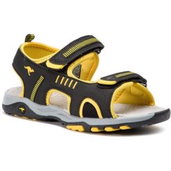 Sandały KANGAROOS - K-Logan 18338 000 5028 D Jet Black/Sun Yellow. Czarne sandały chłopięce KangaROOS, ze skóry ekologicznej, bez zapięcia. W wyprzedaży za 129,00 zł.