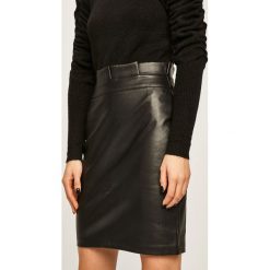 Answear - Spódnica. Czarne spódniczki damskie ANSWEAR, na co dzień, s, bez wzorów, ze skóry, casualowe, z podwyższonym stanem, mini, ołówkowe. Za 119,90 zł.