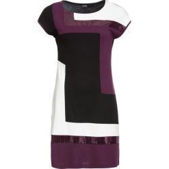 Sukienka shirtowa bonprix czarno-czarny bez. Czarne sukienki damskie bonprix, bez wzorów, eleganckie, z kontrastowym kołnierzykiem, z krótkim rękawem, krótkie, mini, asymetryczne. Za 54,99 zł.