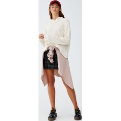 Sweter z kapturem i kieszenią kangurką. Czerwone swetry klasyczne damskie marki WED'ZE, xl, z elastanu, z kapturem. Za 99,90 zł.