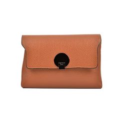 Torebka w kolorze koniaku - (S)23,5 x (W)16,5 x (G)8,5 cm. Brązowe torebki klasyczne damskie Bestsellers bags, w paski, z materiału. W wyprzedaży za 239,95 zł.