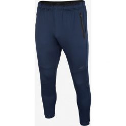4F Spodnie dresowe Niebieski. Niebieskie spodnie męskie 4f, m, bez wzorów, z elastanu. Za 188,95 zł.