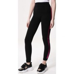 Czarno-Fuksjowe Legginsy Idolized. Czarne legginsy damskie Born2be, xxl, bez wzorów, z dzianiny. Za 19,99 zł.