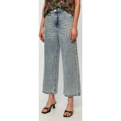 Only - Jeansy Sylvia. Niebieskie jeansy damskie ONLY, z podwyższonym stanem. W wyprzedaży za 149,90 zł.