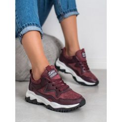 BORDOWE BUTY SPORTOWE. Czerwone buty sportowe damskie AX BOXING, bez wzorów, bez zapięcia. Za 96,90 zł.