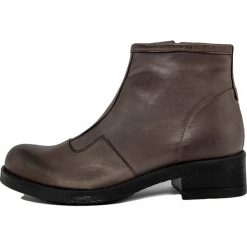 Skórzane botki "Lulu" w kolorze ciemnobrązowym. Pomarańczowe botki damskie Bluetag, Gusto, bez obcasa, bez zapięcia. W wyprzedaży za 285,95 zł.